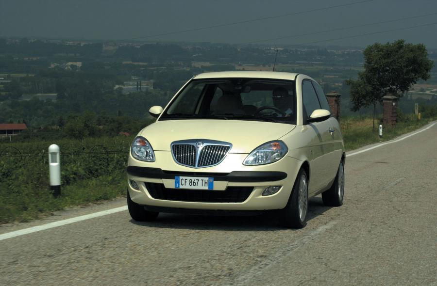  Lancia Ypsilon 2003 года  (фото 82 из 114)